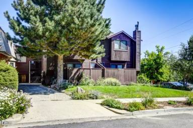 Main picture of 1031 Portland Pl