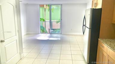 Main picture of 945 Michigan Ave