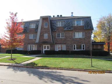 Main picture of 108 Fisk Ave