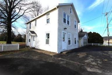Main picture of 5094 Horseshoe Pike