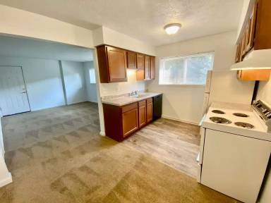 Main picture of 308 Jarvis St