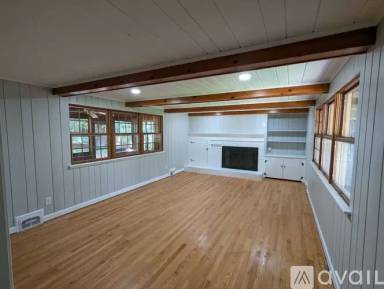 Main picture of 12 Vining Dr