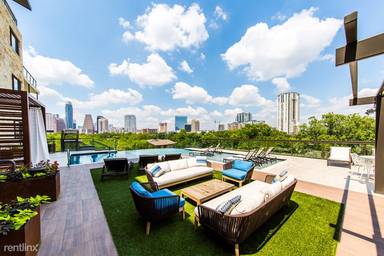 Main picture of 201 E Riverside Dr