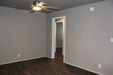 Main picture of 409 Elm St