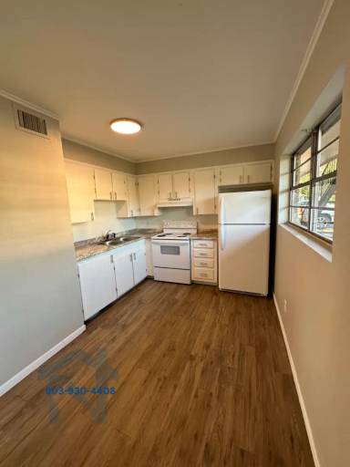 Main picture of 302 Houston St