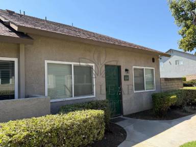 Main picture of 2341 Maryhelen St