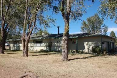 Main picture of 5675 E Burris Ln