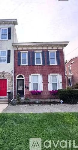 Main picture of 1703 N Union St