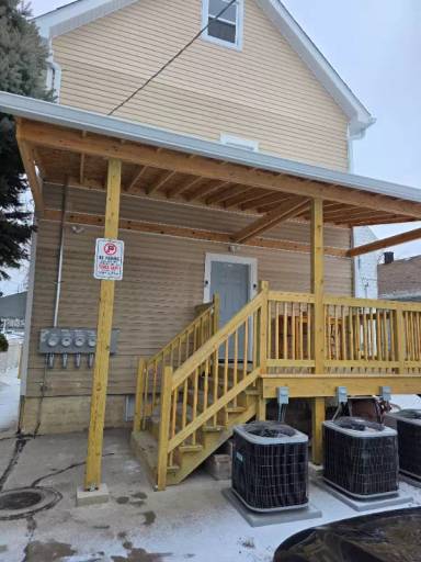 Main picture of 7613 W 60th St