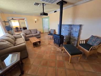 Main picture of 6910 Palm Ave