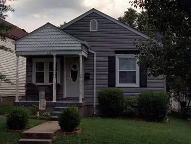 Main picture of 1004 E Caldwell St