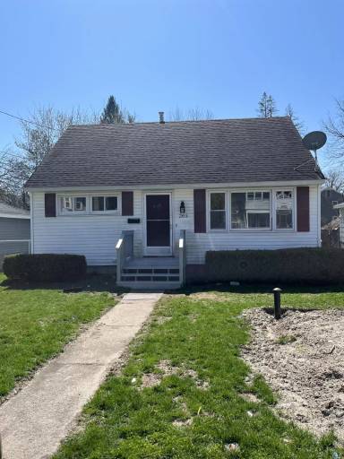 Main picture of 205 Hall Ave