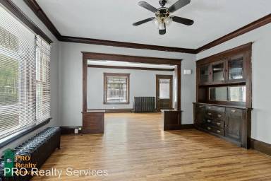 Main picture of 1214 E 28th St