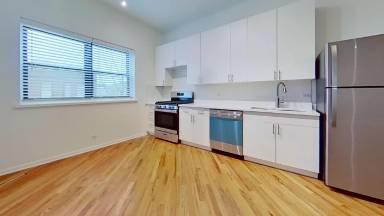 Main picture of 4156 N Lincoln Ave