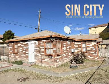 Main picture of 1220 E Ogden Ave