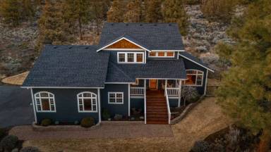 Main picture of 1620 NW City View Dr