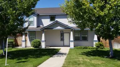 Main picture of 1335 NE 5th St
