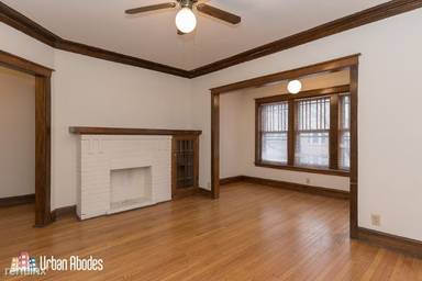 Main picture of 1342 W. Waveland