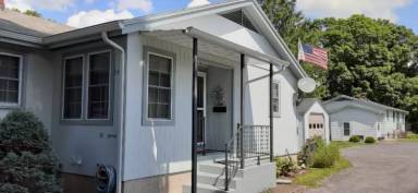 Main picture of 27 Elm St