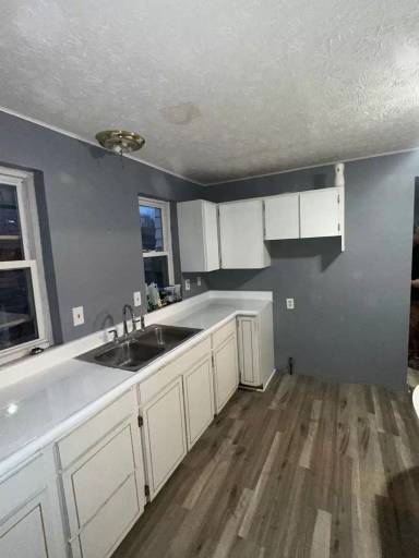 Main picture of 100 Middlebury Ave