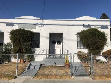 Main picture of 1090 28th St