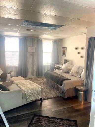 Main picture of 1220 Washington Ave