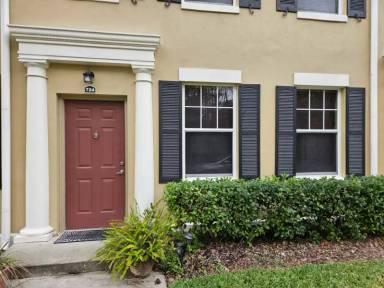 Main picture of 724 Centervale Dr
