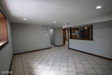 Main picture of 4402 W Belden St