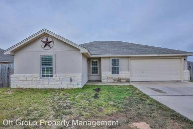 Main picture of 704 Carla Cir