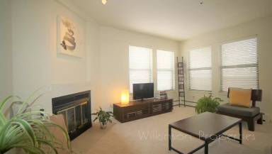 Main picture of 3025 Broadway St