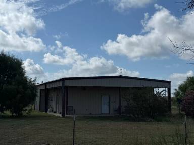 Main picture of 1490 School Drive - 1