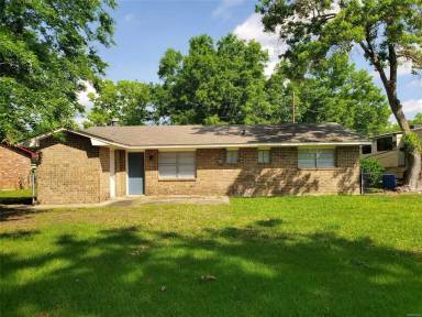 Main picture of 4026 Saint Louis Rd
