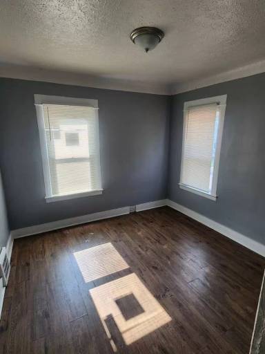 Main picture of 2145 W 100th St