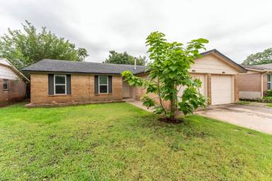 Main picture of 7508 NW 113th St