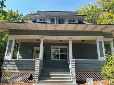 Main picture of 635 NE Opal St