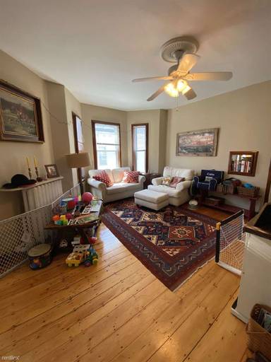 Main picture of 28 Wenham St