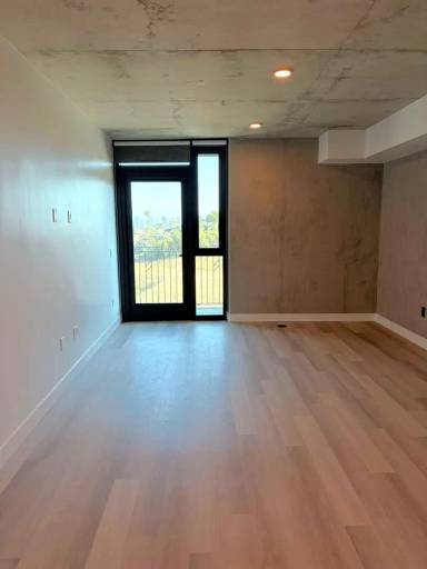 Main picture of 3660 Reynard Way