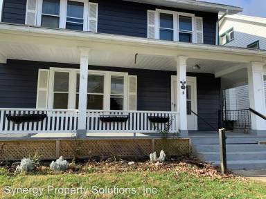 Main picture of 1 1/2 Summit Ct