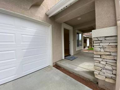 Main picture of 393 Spring Canyon Way
