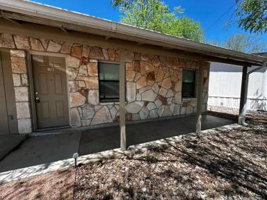 Main picture of 19 Peach Ave