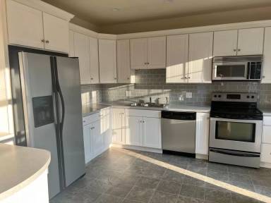 Main picture of 16 Maple St