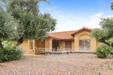 Main picture of 4056 E Cholla Canyon Dr