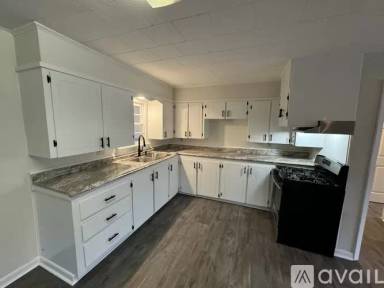Main picture of 1009 Young St