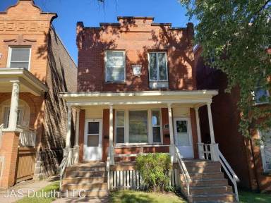 Main picture of 118 N 7th Ave E