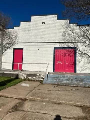 Main picture of 402 Graham Ave