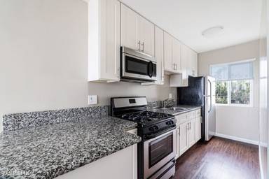 Main picture of 125 Ximeno Ave