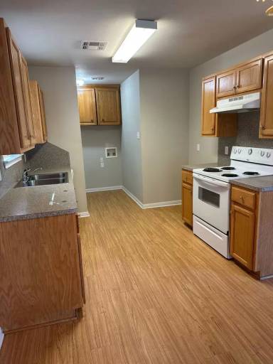 Main picture of 905 Calumet St