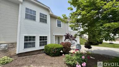 Main picture of 365 Jennifer Ln