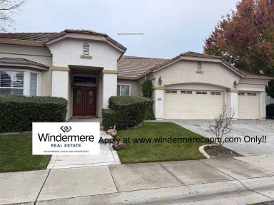 Main picture of 360 Hawkcrest Cir
