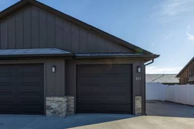 Main picture of 573 S Teton Ave
